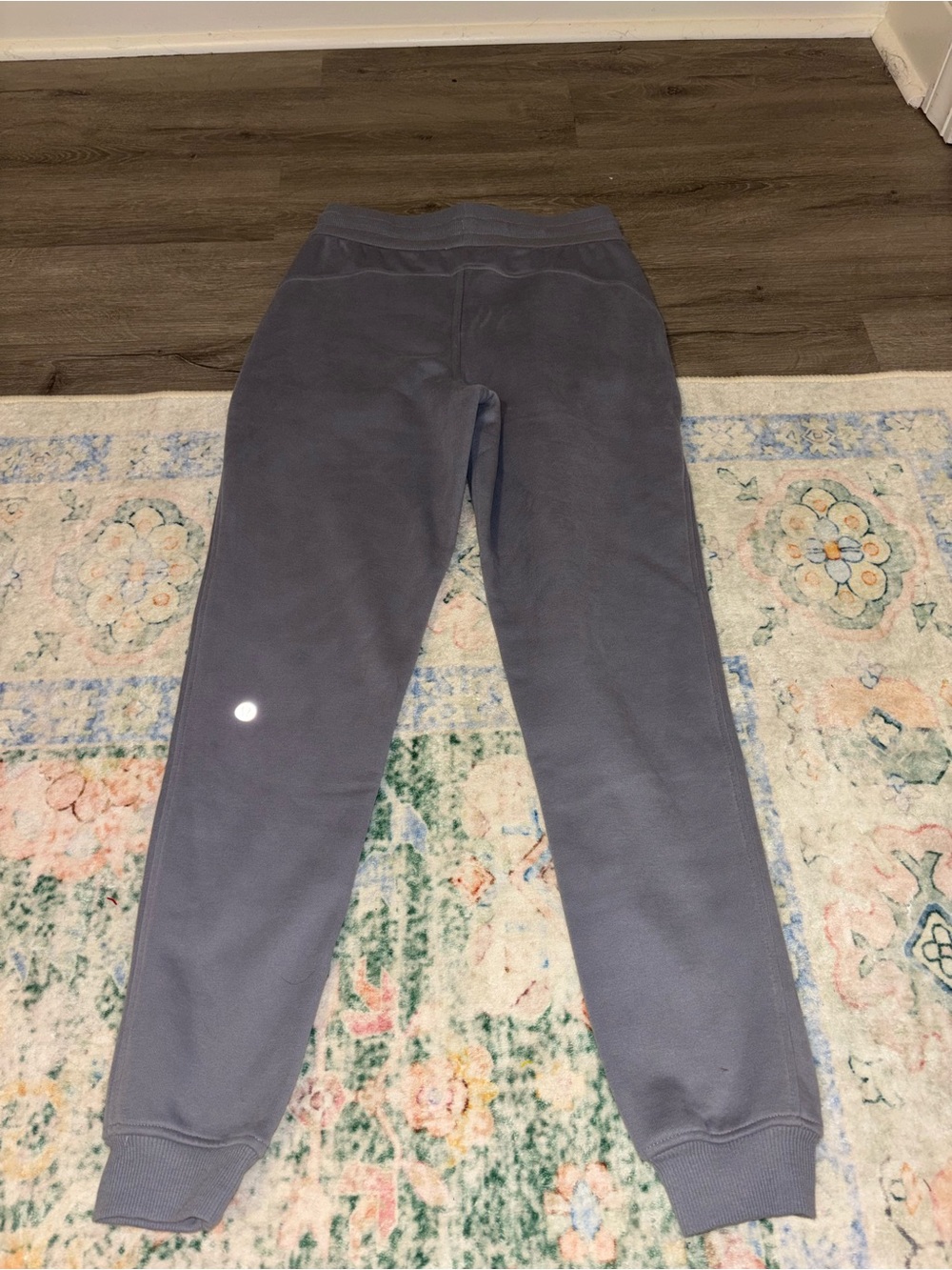 Women’s gray Lululemon lookalike joggers - Picture 3 of 3
